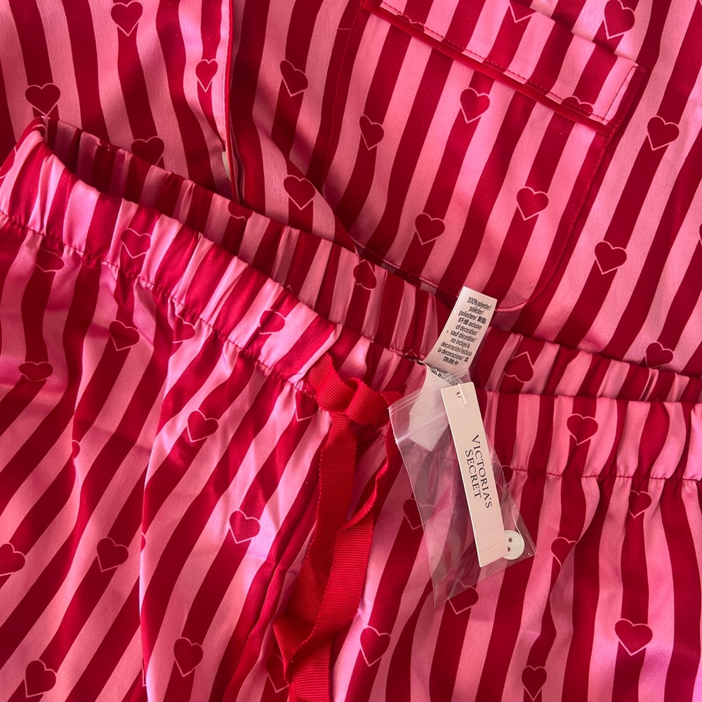 Victoria Secret Pajamas 💖 - Picture 2 of 6